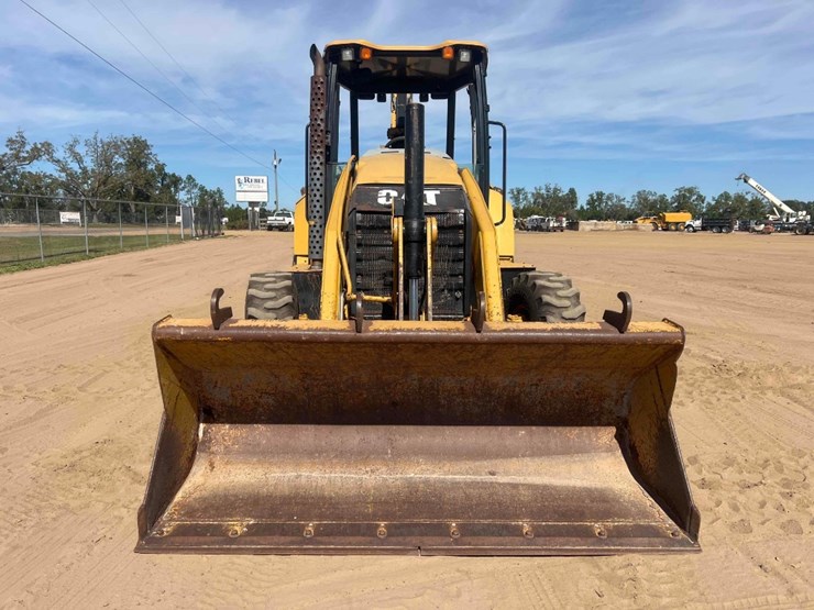 2020-caterpillar-416-image-8