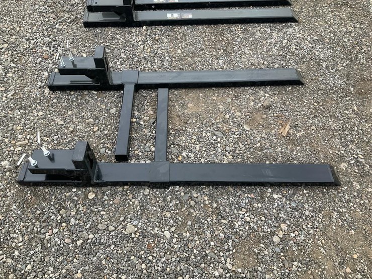 #1402-•-adjustable-clip-on-pallet-forks-image-1