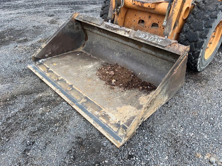 2004-case-40xt-image-14