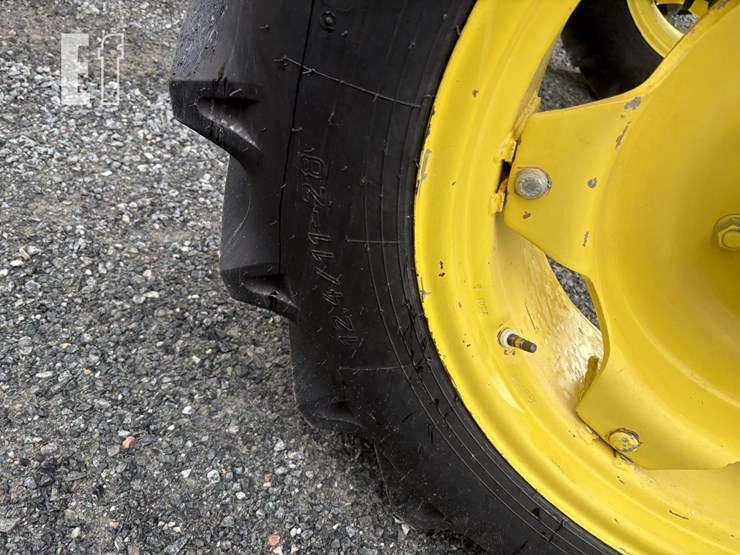 1983-john-deere-2950-image-5