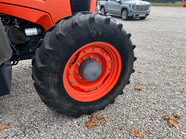 2017-kubota-m7-151-premium-image-29