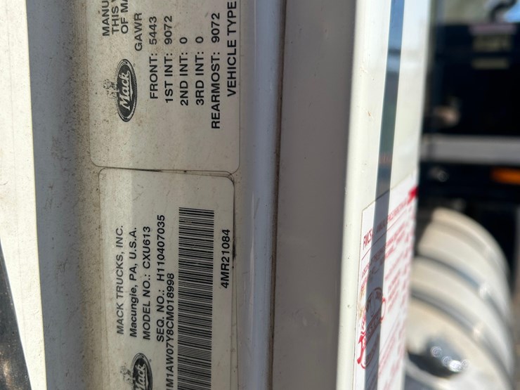 2011-mack-tender-truck-w/adams-rear-discharge-bed-auger-image-14