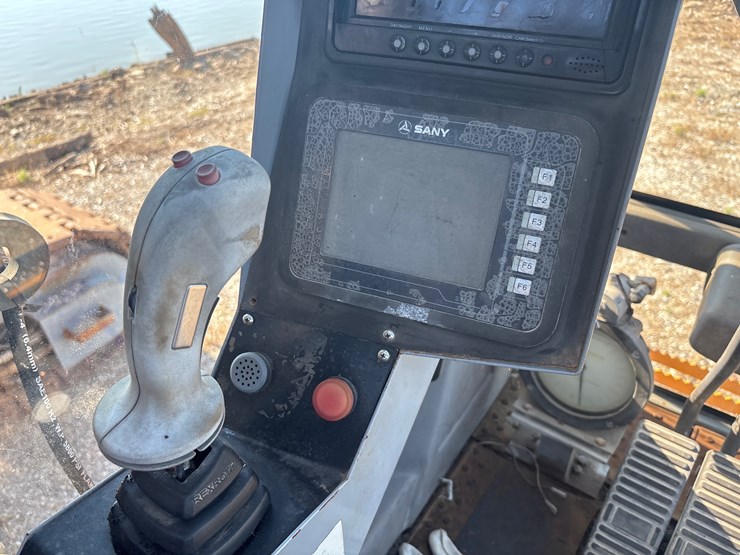 2012-sany-scc8100-image-11