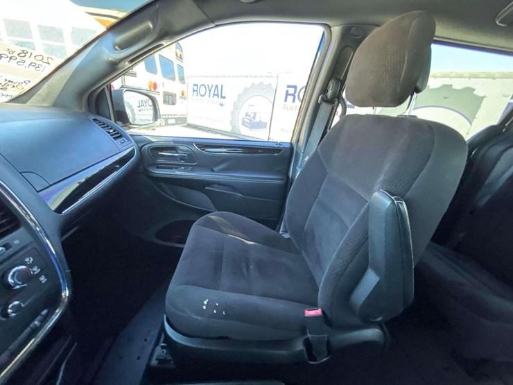 2018-dodge-grand-caravan-se-image-18