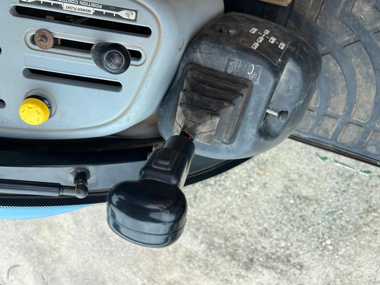 2012-new-holland-boomer-3045-image-30