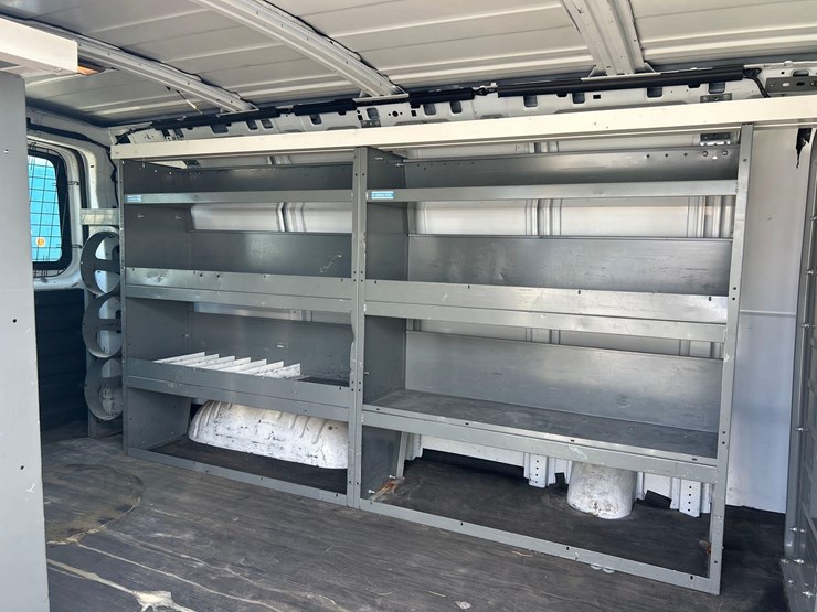 2010-chevy-express-van-image-10