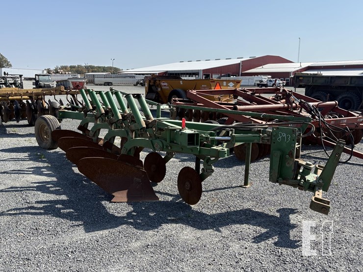 john-deere-2500-image-1