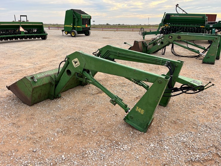 john-deere-145-image-8