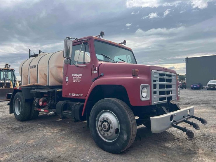 1983-international-s-series-water-truck-image-6