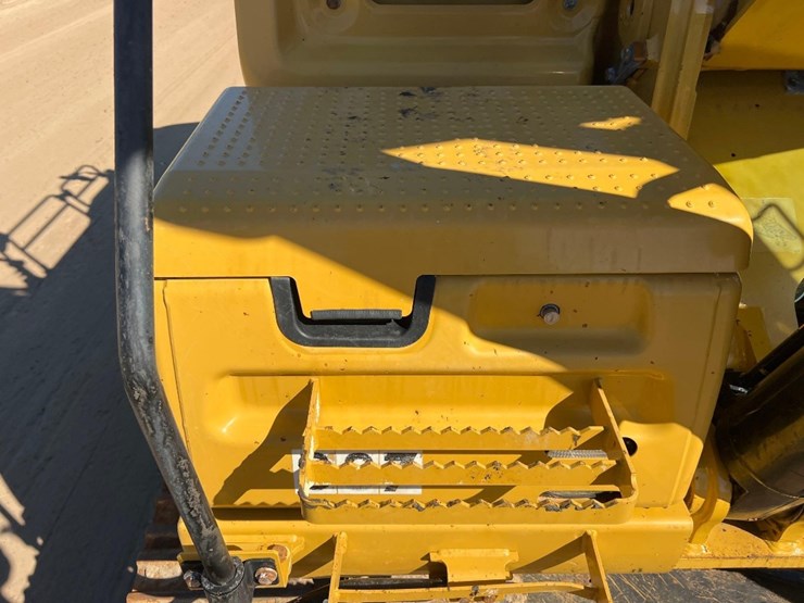 2016-caterpillar-336fl-image-16