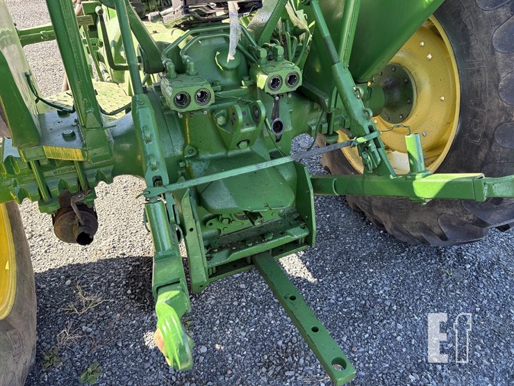 john-deere-2240-image-13