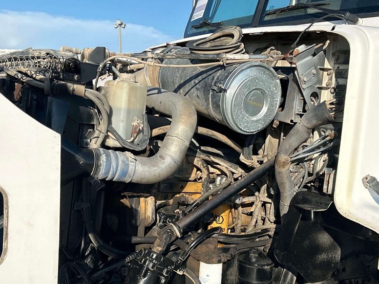 2002-western-star-4900-image-7