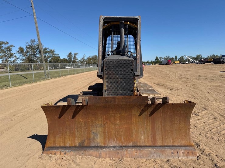 2006-deere-650j-xlt-image-7