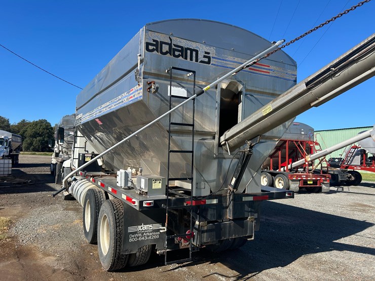 2011-mack-tender-truck-w/adams-rear-discharge-bed-auger-image-35