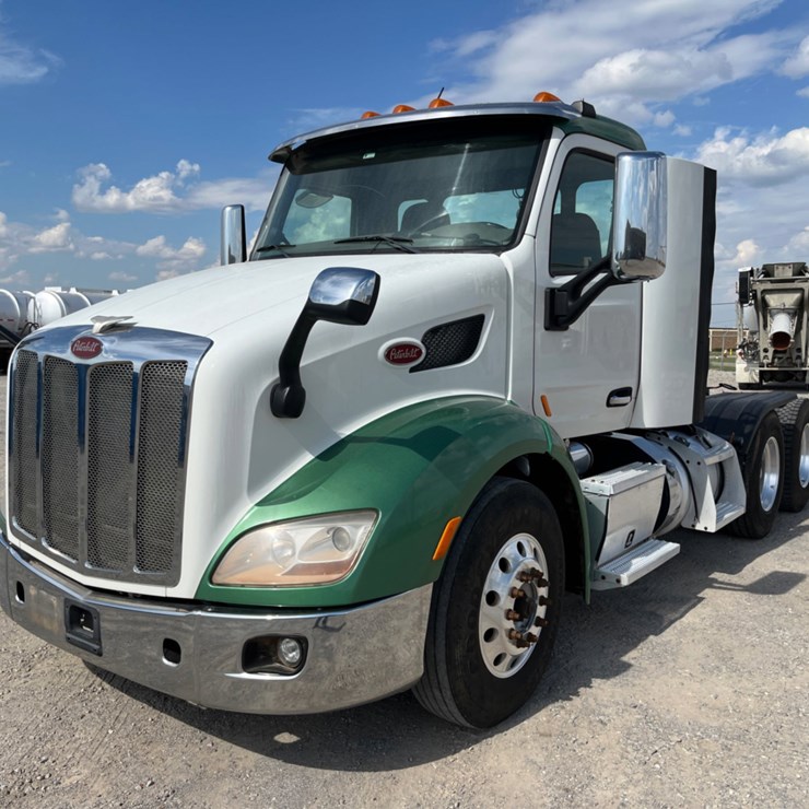 2016 PETERBILT 579