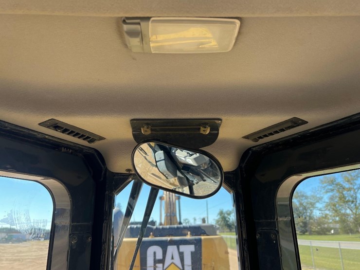 2021-komatsu-d71px-24-image-41