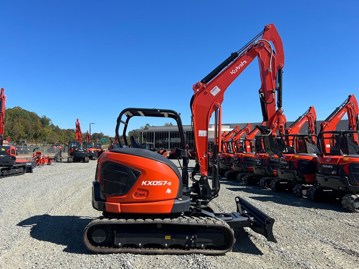 2023-kubota-kx057-5-image-2