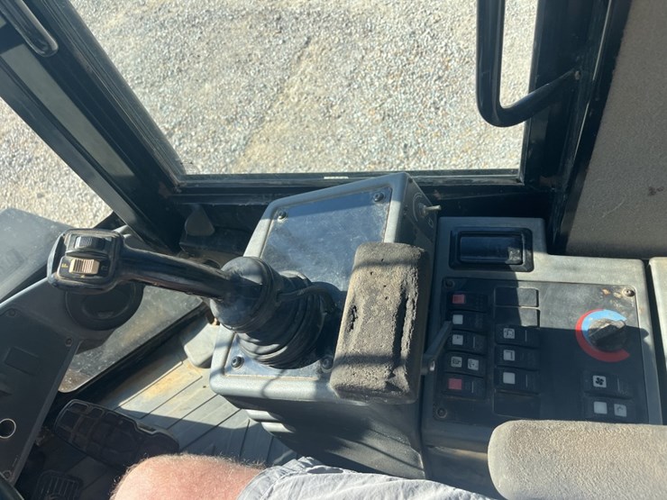 caterpillar-930h-image-21