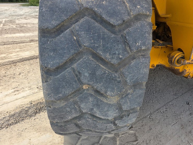 2003-volvo-a40d-image-19