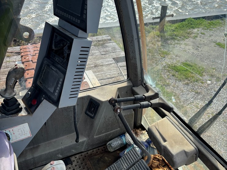 2012-sany-scc8100-image-11