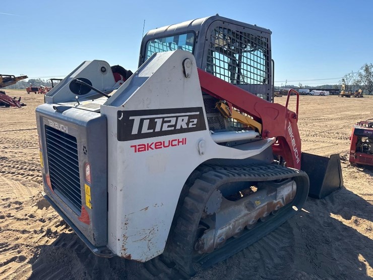 2022-takeuchi-tl12r2-image-4