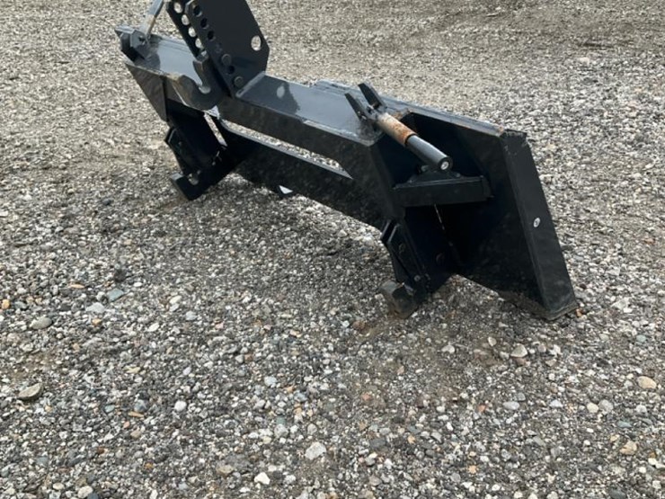 #1390-•-3-point-quick-tach-image-1