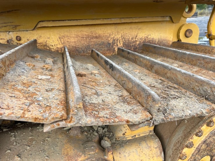 2015-caterpillar-d7e-lgp-image-14