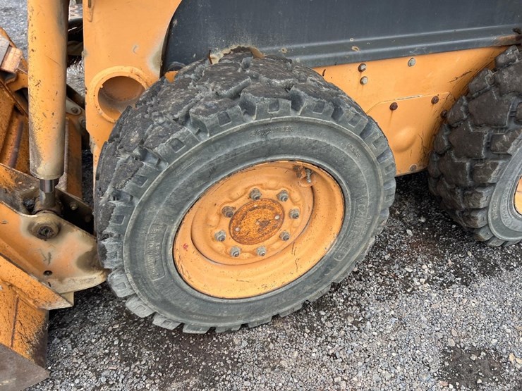 2004-case-40xt-image-9