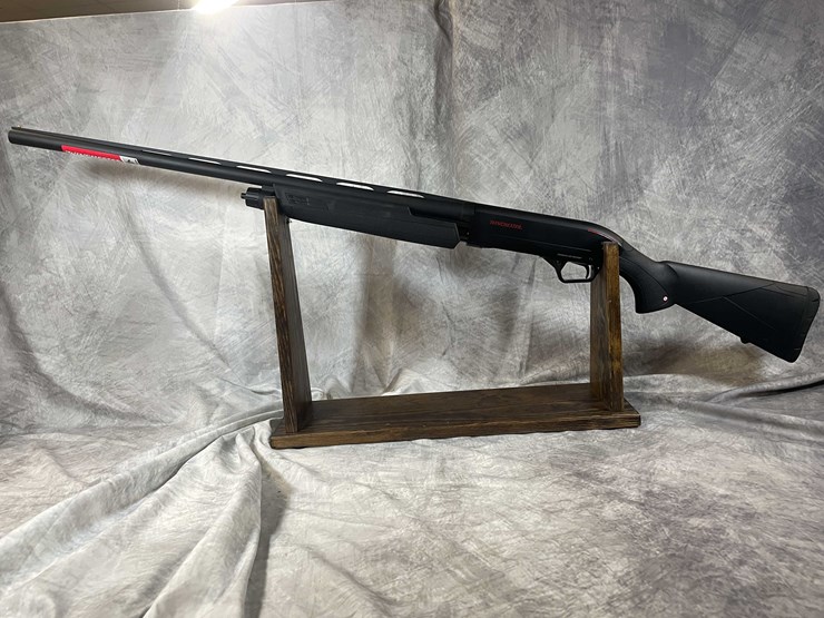 #2015-•-winchester-sxp-12-ga.-pump-action-shotgun,-sn:-tr6022-051949sp-image-3