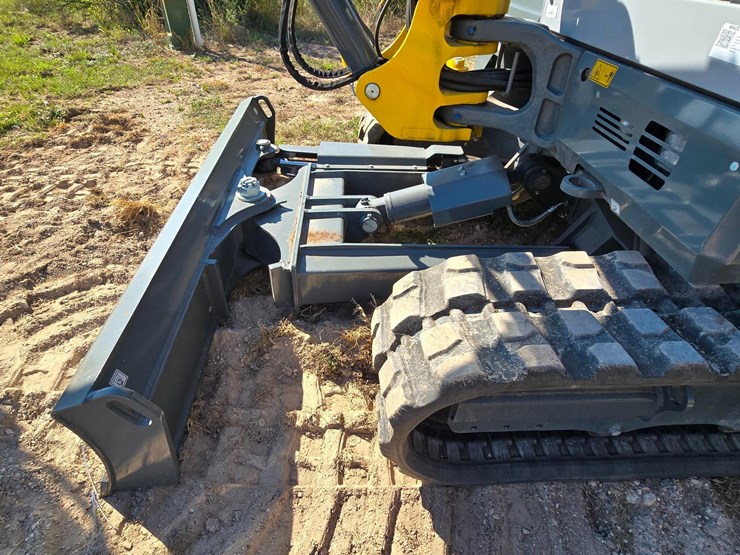 2025-wacker-neuson-ez50-zero-tail-excavator-extremely-low-hours-image-36