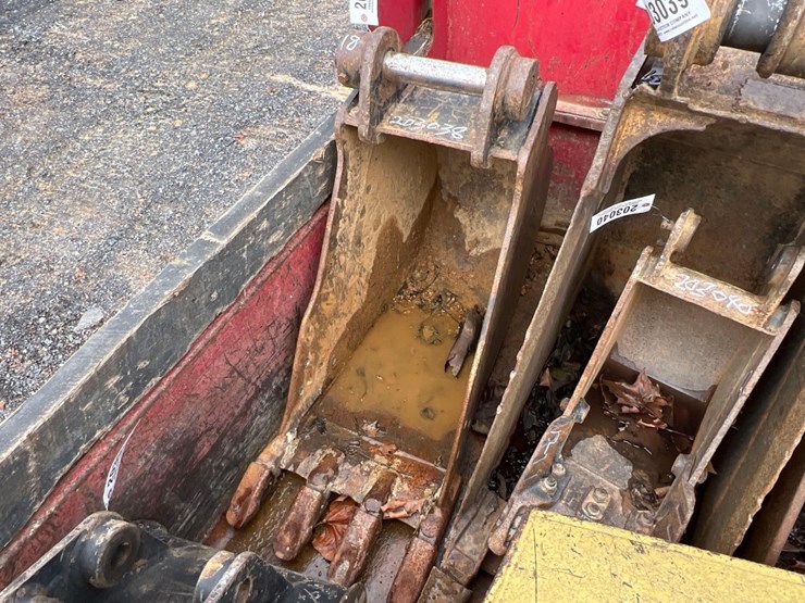 18"-pin-on-bucket-image-1