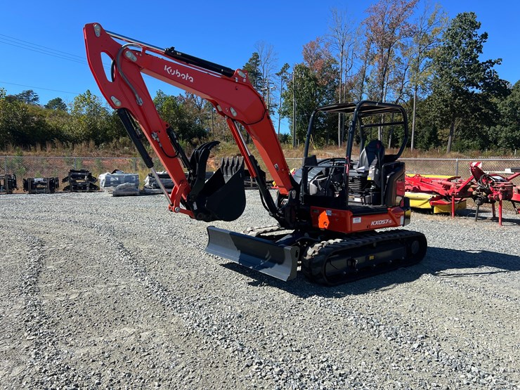 2023-kubota-kx057-5-image-7