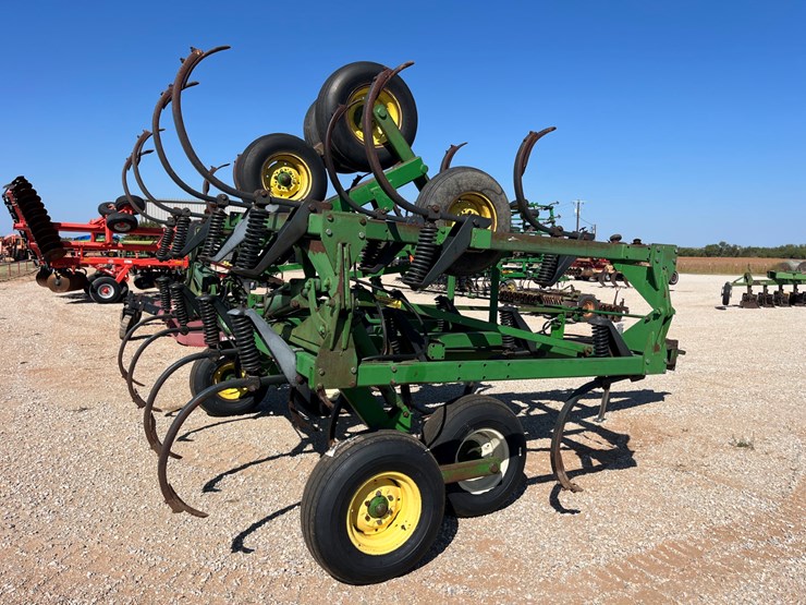 1990-john-deere-610-image-6