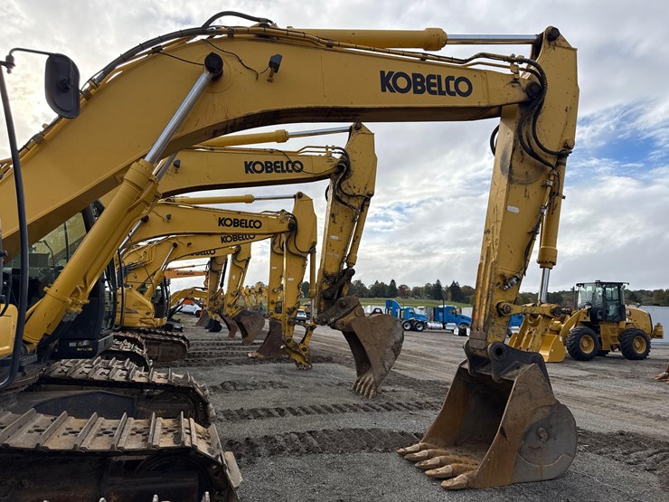 2015-kobelco-sk350-lc-9-image-8