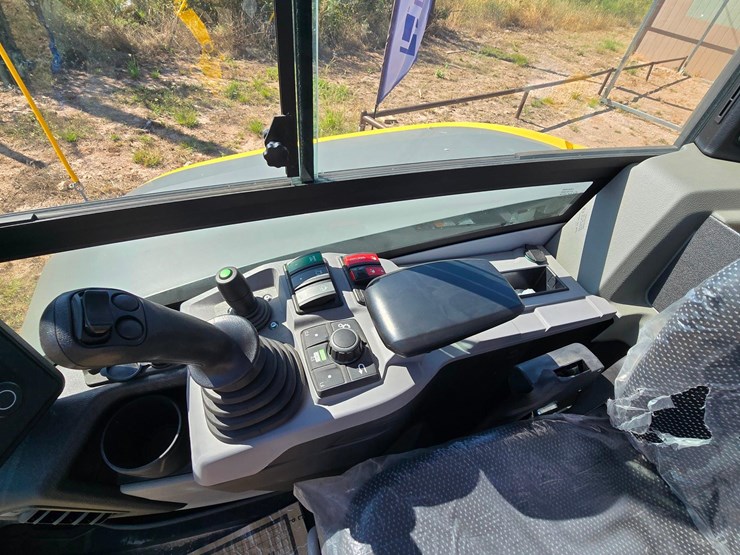 2025-wacker-neuson-ez50-zero-tail-excavator-extremely-low-hours-image-31