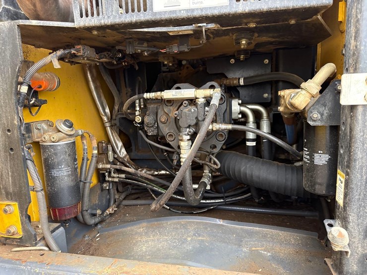 2015-kobelco-sk350-lc-9-image-19