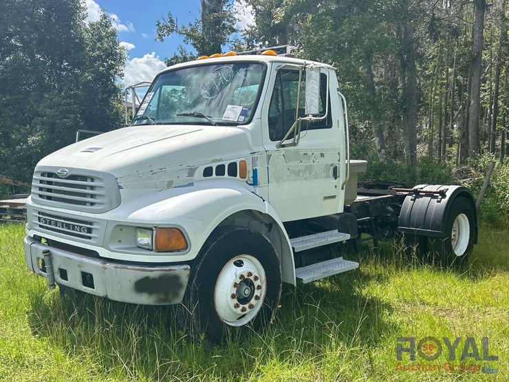 2004-sterling-acterra-image-1