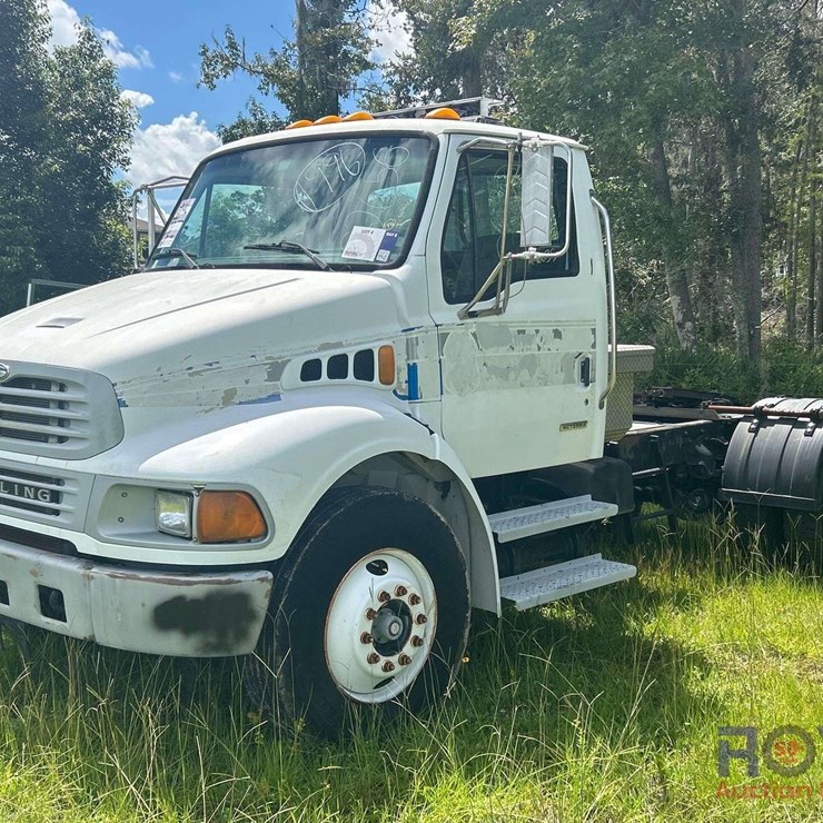 2004 STERLING ACTERRA