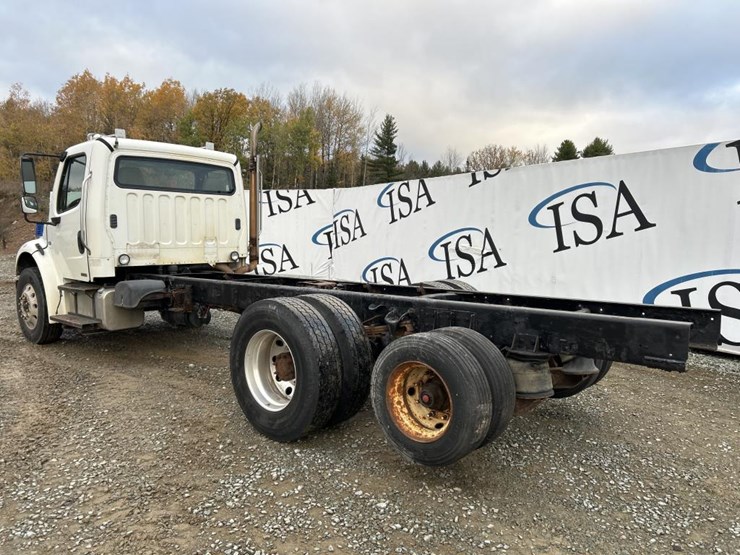 #5016-•-2008-freightliner-business-class-m2-cab-chassis-image-3