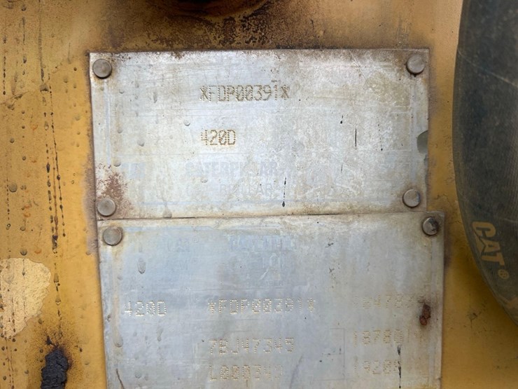 2001-caterpillar-420d-image-26