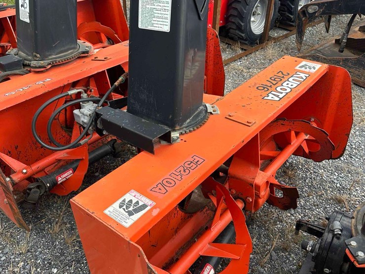 kubota-f5210a-pto-driven-snow-blower-image-2
