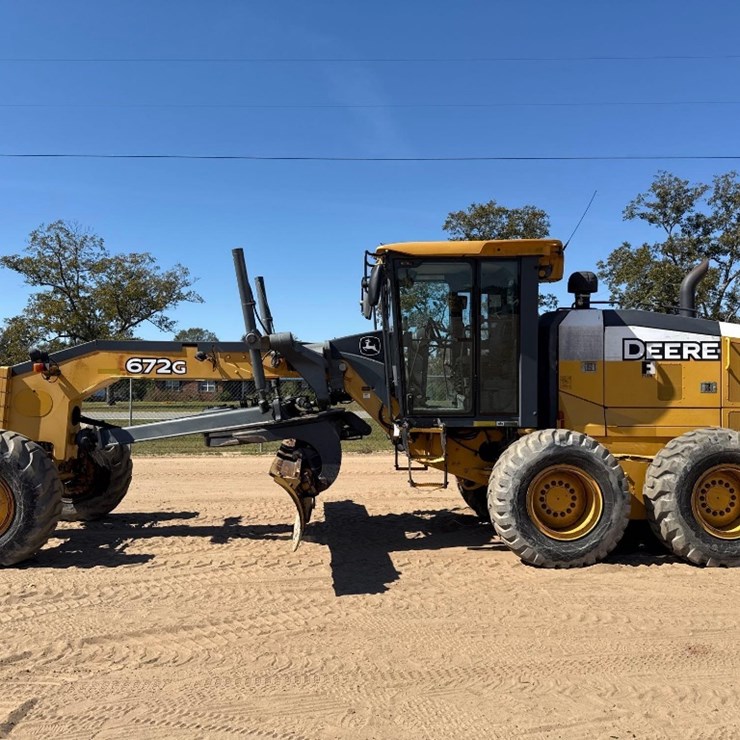 2014 DEERE 672G