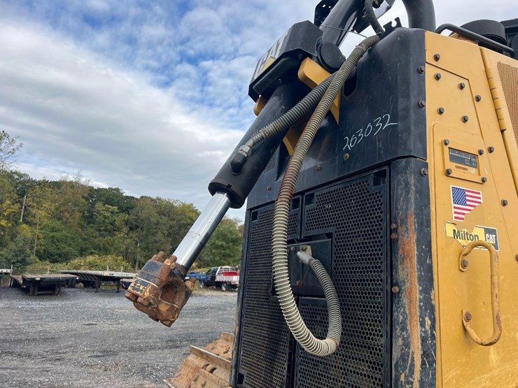 2015-caterpillar-d7e-lgp-image-9