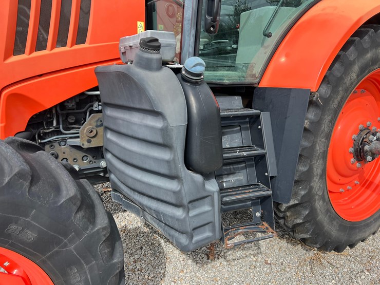 2017-kubota-m7-151-premium-image-11