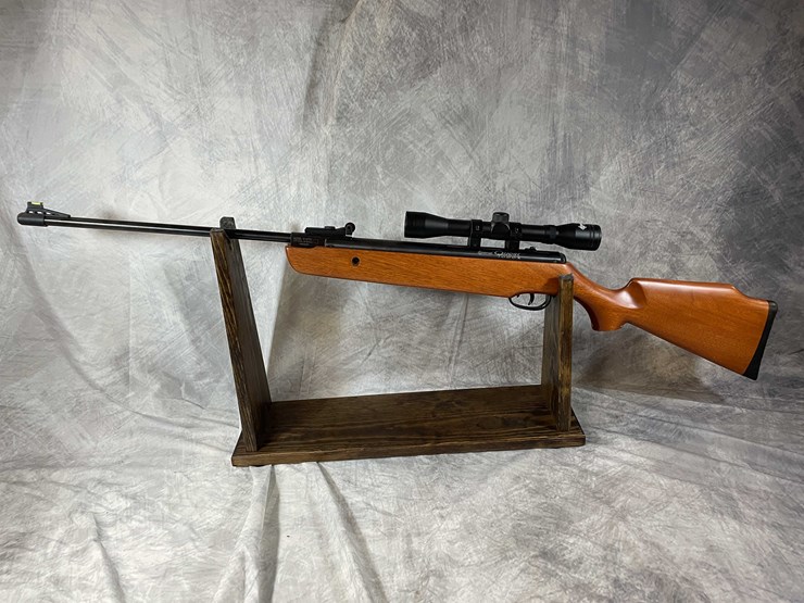 #2056-•-crossman-quest-1000x-air-gun-image-2