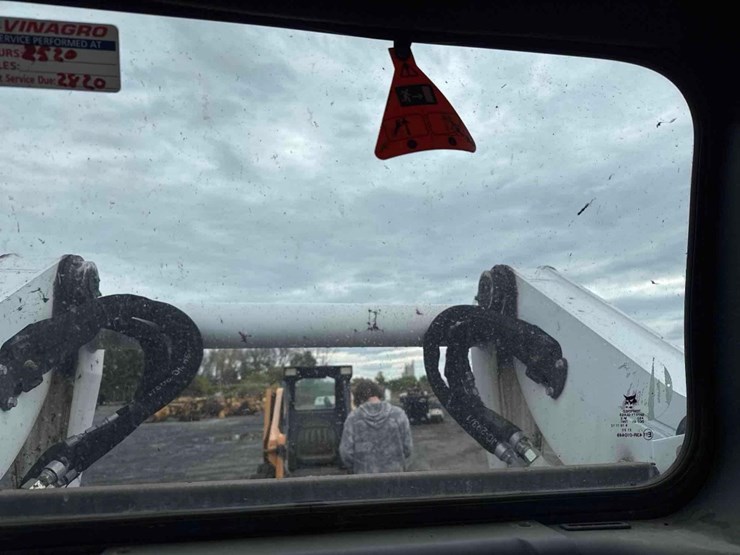 2021-bobcat-s740-image-30