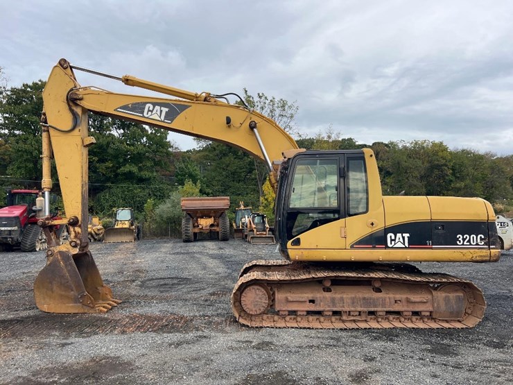 2000-caterpillar-320c-image-1