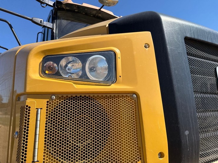 2019-caterpillar-740-gc-image-20