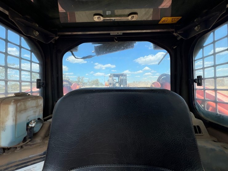 2017-kubota-svl75-2-image-36