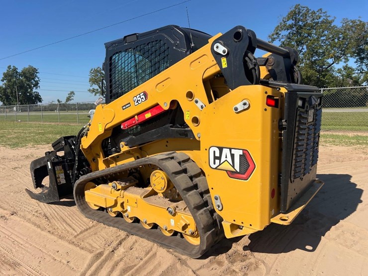 2024-caterpillar-255-skid-steer-image-2